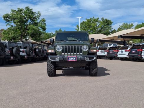 Used 2022 Jeep Wrangler Unlimited Sahara w/ Cold Weather Group AWD/4WD image 2