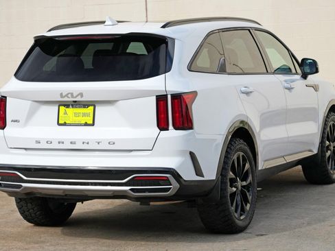 Used 2022 Kia Sorento SX AWD/4WD image 49
