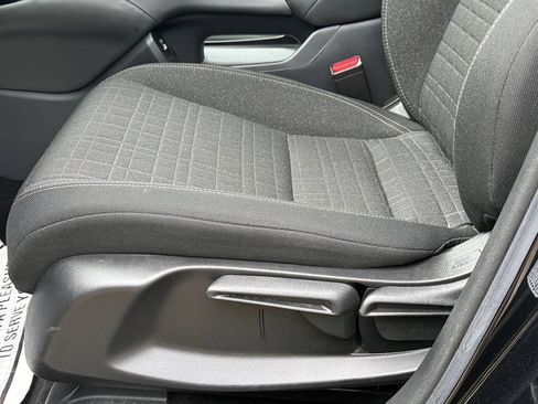 Used 2023 Honda HR-V LX image 16