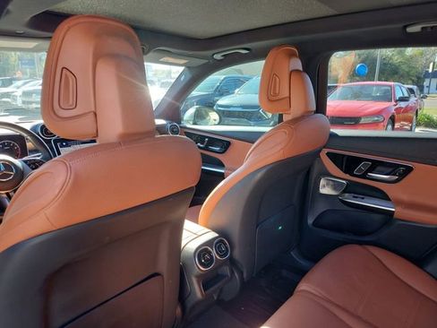 Used 2024 Mercedes-Benz GLC 300 4MATIC image 27