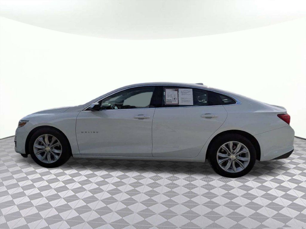 Used 2025 Chevrolet Malibu LT FWD image 6