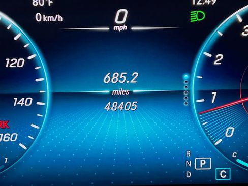 Used 2021 Mercedes-Benz C 300 Sedan image 8