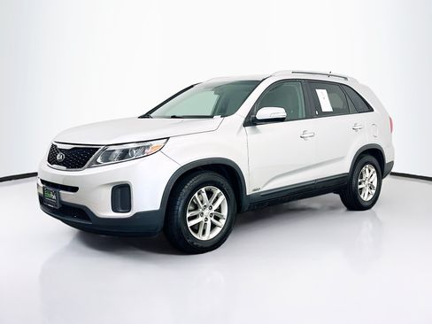 Used 2015 Kia Sorento LX AWD/4WD image 3