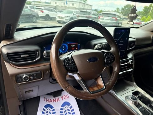 Used 2021 Ford Explorer King Ranch w/ Premium Technology Package AWD/4WD image 13