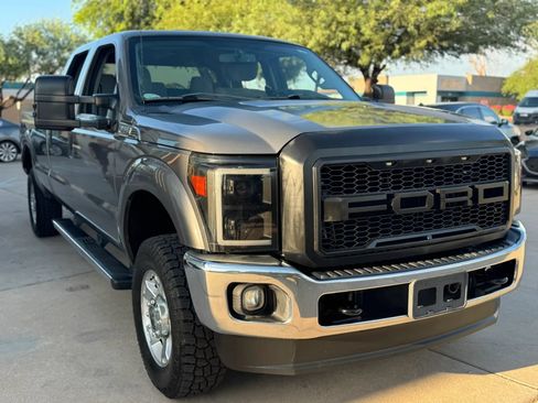Used 2014 Ford F250 XLT w/ XLT Value Package AWD/4WD image 4
