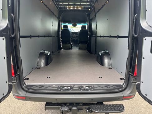New 2025 Mercedes-Benz Sprinter 2500 image 21