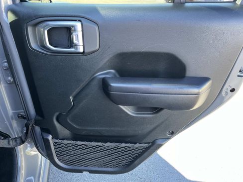 Used 2021 Jeep Wrangler Unlimited Rubicon image 21