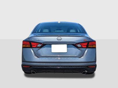 New 2025 Nissan Altima 2.5 SR w/ SR Premium Package