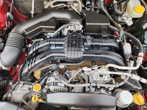 Used 2019 Subaru Crosstrek 2.0i Limited w/ Moonroof Package w/Navigation image 32