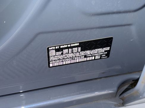 Used 2025 BMW M5 Base w/ Carbon Package image 25