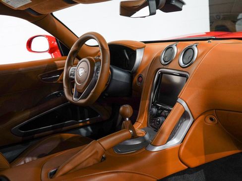 Used 2013 SRT Viper GTS w/ GTS Laguna Interior Pkg image 15