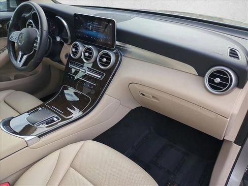 Used 2021 Mercedes-Benz GLC 300 image 21