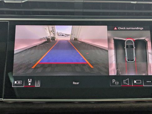 Used 2025 Audi Q8 Prestige image 16