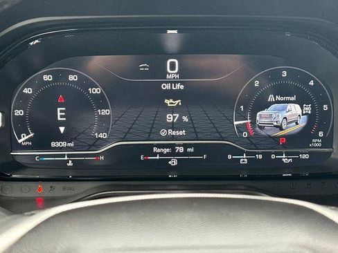 Used 2024 GMC Yukon Denali AWD/4WD image 25