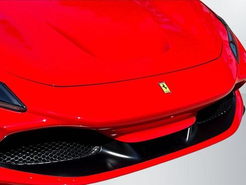 Used 2023 Ferrari F8 Tributo RWD image 27