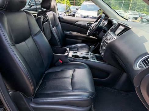 Used 2019 Nissan Pathfinder SL AWD/4WD image 7