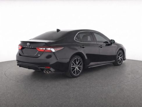 Used 2021 Toyota Camry SE FWD image 4