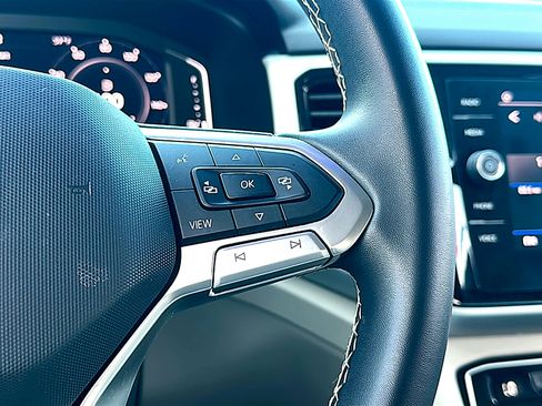 Used 2022 Volkswagen Atlas SE image 29