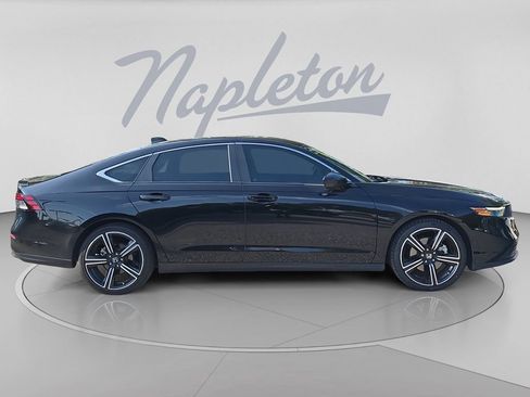 Used 2024 Honda Accord Sport image 9