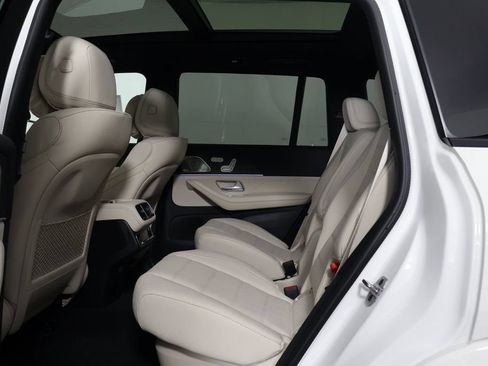 New 2026 Mercedes-Benz GLS 580 4MATIC image 6