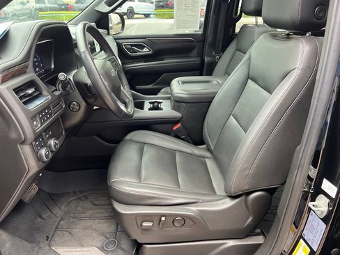 Used 2022 Chevrolet Tahoe Z71 w/ Luxury Package AWD/4WD image 10