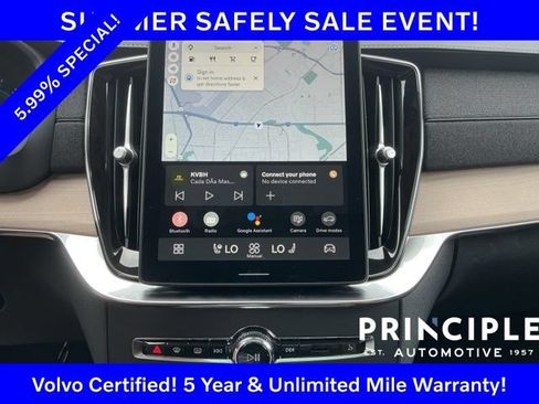 Certified 2025 Volvo XC90 B5 Plus AWD/4WD image 19
