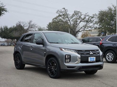 Used 2023 Mitsubishi Outlander Sport LE image 3