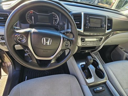 Used 2016 Honda Pilot LX image 11