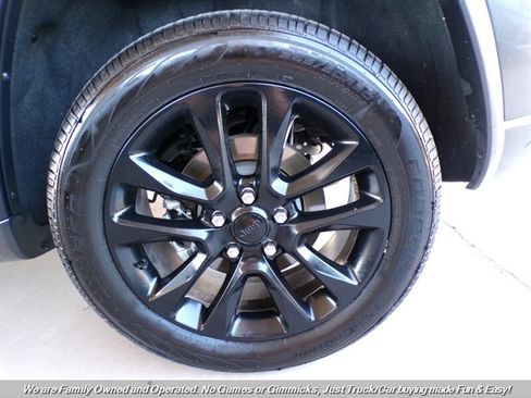 Used 2021 Jeep Grand Cherokee Laredo X AWD/4WD image 41