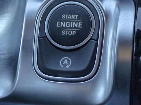 Used 2020 Mercedes-Benz GLB 250 w/ AMG Line image 27