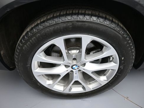 Used 2024 BMW X5 xDrive40i w/ Premium Package AWD/4WD image 12