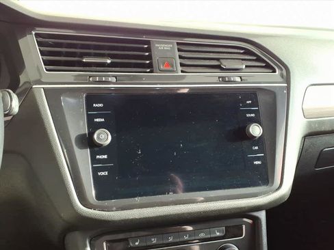 Used 2021 Volkswagen Tiguan SE R-Line image 13
