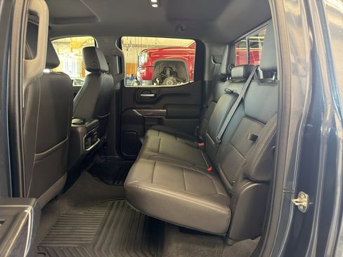 Used 2021 Chevrolet Silverado 1500 LTZ w/ Technology Package AWD/4WD image 29