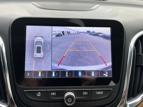 Used 2021 Chevrolet Equinox Premier AWD/4WD image 28