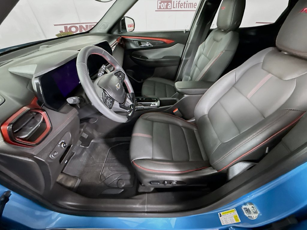 Used 2025 Chevrolet TrailBlazer RS AWD/4WD image 23