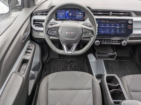 New 2027 Chevrolet Bolt LT w/ Comfort Package FWD image 4