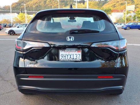 Certified 2024 Honda HR-V LX image 5