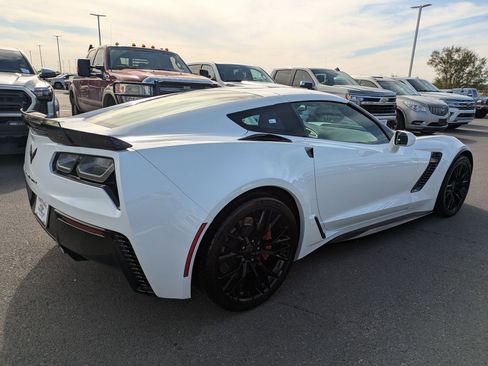 Used 2017 Chevrolet Corvette Z06 image 2