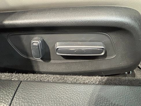 Certified 2025 Honda Accord Touring image 35