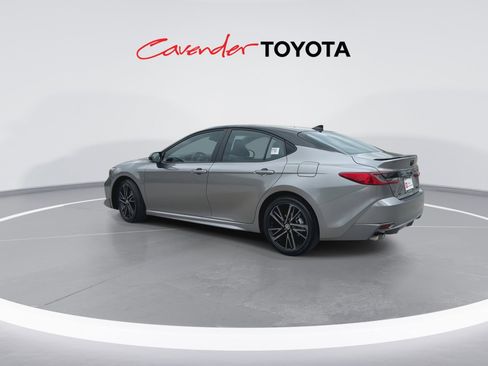 Used 2025 Toyota Camry XSE FWD image 6