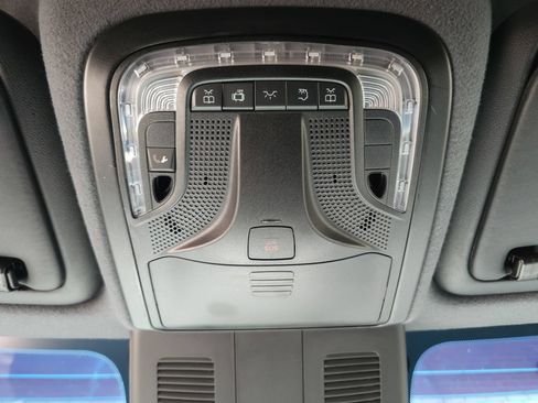 Used 2024 Mercedes-Benz Sprinter 2500 w/ Acoustic Package image 19