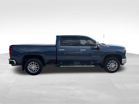 Used 2025 Chevrolet Silverado 2500 LTZ w/ LTZ Plus Package AWD/4WD image 8