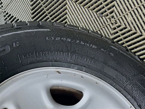 Used 2021 Chevrolet Express 2500 w/ Driver Convenience Package image 32