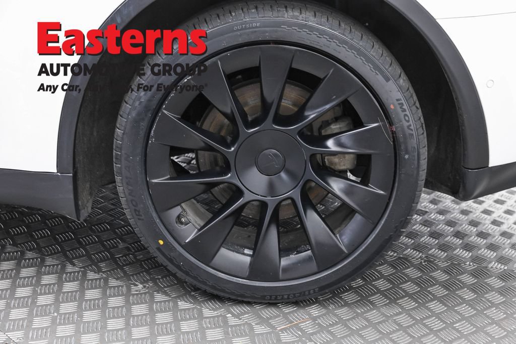 Used 2022 Tesla Model Y Long Range AWD/4WD image 27