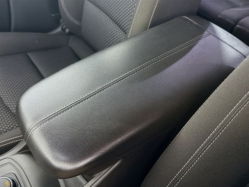 Used 2022 GMC Terrain SLE image 18