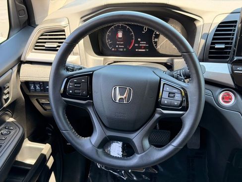 Used 2025 Honda Odyssey EX-L image 19