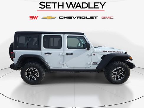 Used 2024 Jeep Wrangler Unlimited Rubicon AWD/4WD image 8