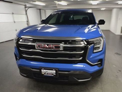 Certified 2025 GMC Terrain Elevation w/ Technology Package II image 3