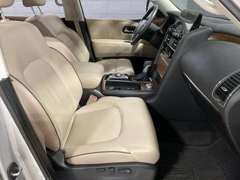Used 2022 Nissan Armada SL w/ Captain's Chairs Package AWD/4WD image 16