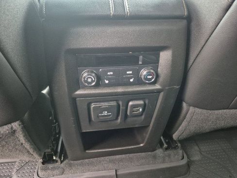 Used 2023 Chevrolet Traverse Premier w/ Redline Edition image 32